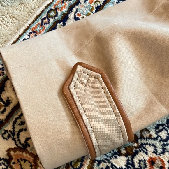 Fun beige and tan White House black market bomber jacket - Picture 6 of 15